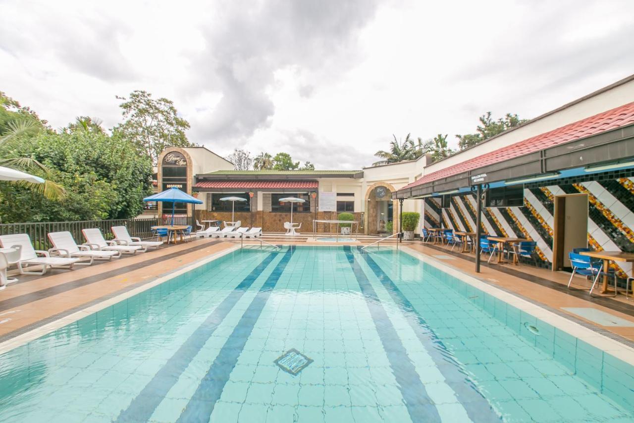 Green Hills Hotel Nyeri Extérieur photo